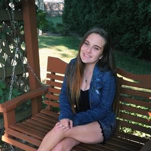 Meet your Posher, Carly